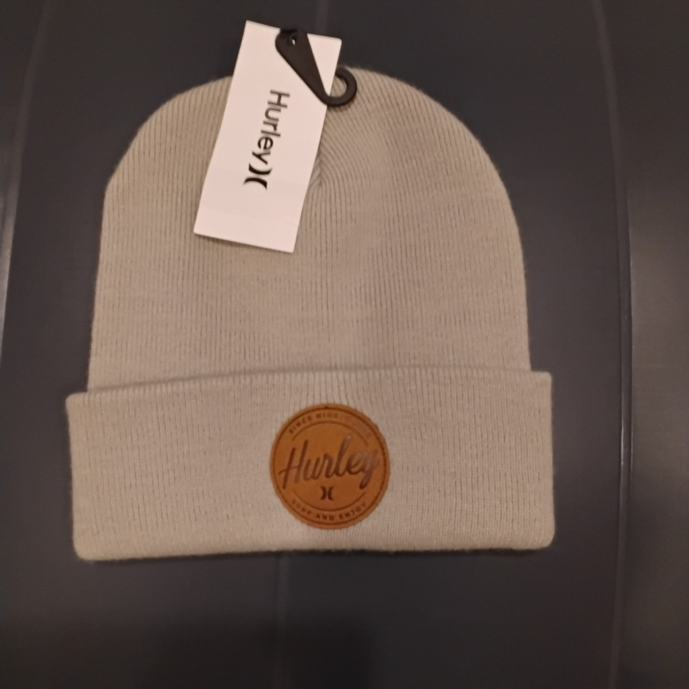 2/$15 NWT Hurley Light Gray Knit Beanie Firm Price
